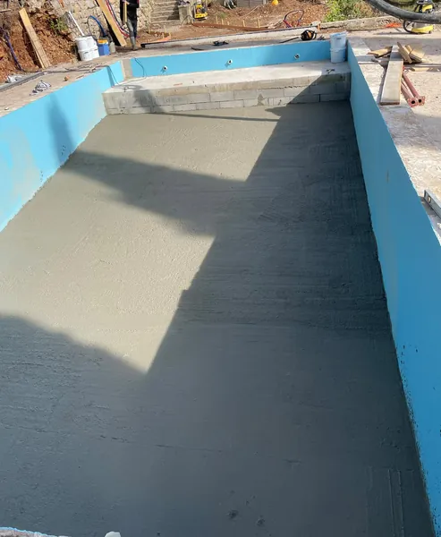 Piscine carrelée, photo 2 sur 25