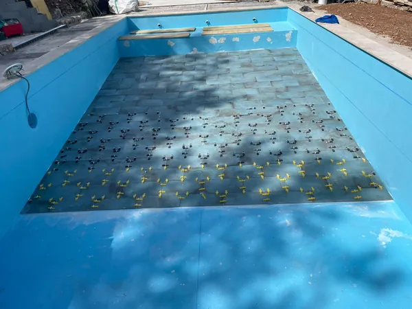 Piscine carrelée, photo 12 sur 25