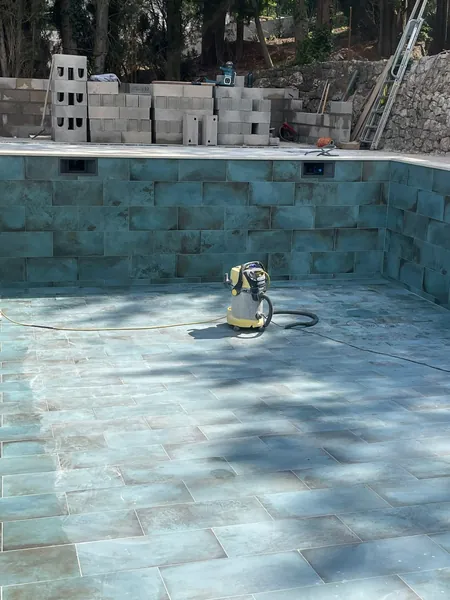 Piscine carrelée, photo 14 sur 25